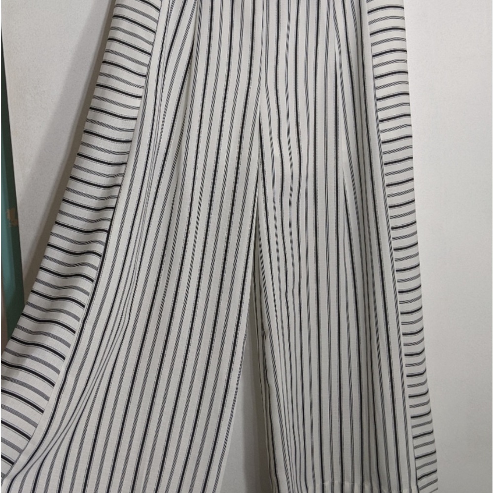Doe and Rae Striped Palazzo pants